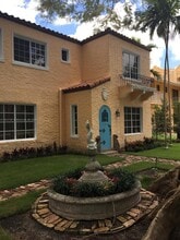 327 Menores Ave in Miami, FL - Building Photo - Building Photo