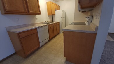 230 S Dubuque St in Solon, IA - Building Photo - Building Photo