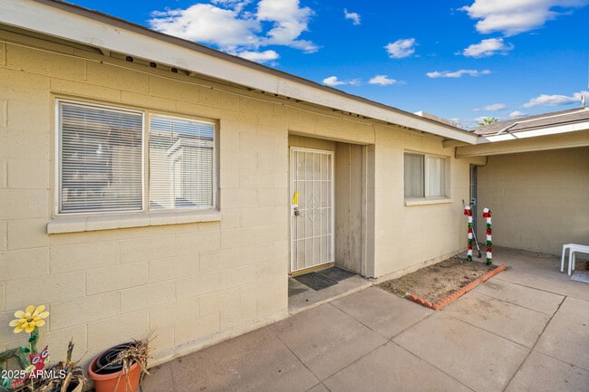 3445 E Earll Dr in Phoenix, AZ - Building Photo - Building Photo