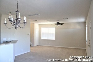 625 Meadow Arbor Ln in Universal City, TX - Building Photo - Building Photo