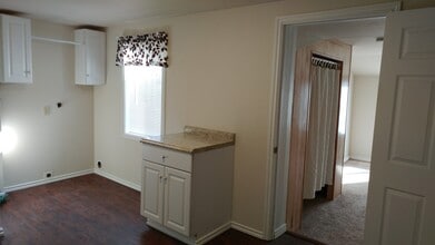 3242 Hilyard Ave in Klamath Falls, OR - Foto de edificio - Building Photo