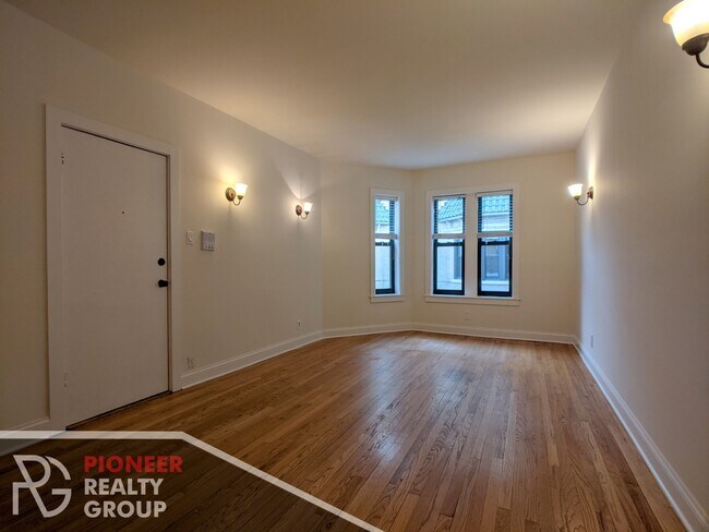 4040 N Ashland Ave, Unit 3w in Chicago, IL - Building Photo - Building Photo