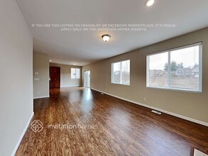 19106 19th Ave Ct E in Spanaway, WA - Foto de edificio - Building Photo