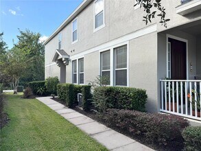 10703 Yellow Tiger Lily Dr in Orlando, FL - Building Photo - Building Photo