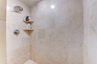 1005 S Shepherd Dr in Houston, TX - Building Photo - Building Photo