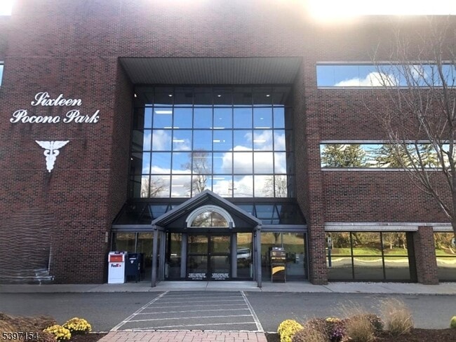 16 Pocono Rd