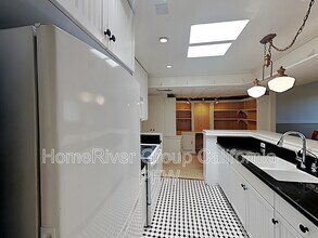 23401 Park Sorrento in Calabasas, CA - Building Photo - Building Photo