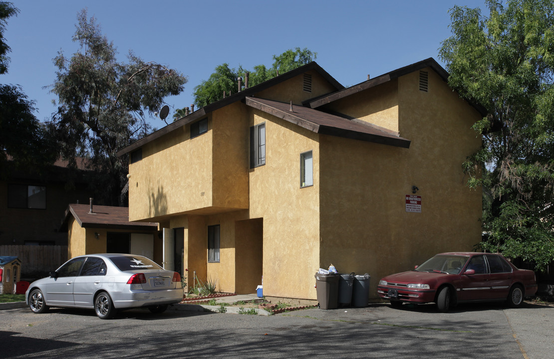 5109 Boxwood Pl in Riverside, CA - Foto de edificio