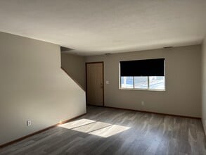 1833 Cloveridge Dr in Orrville, OH - Foto de edificio - Building Photo