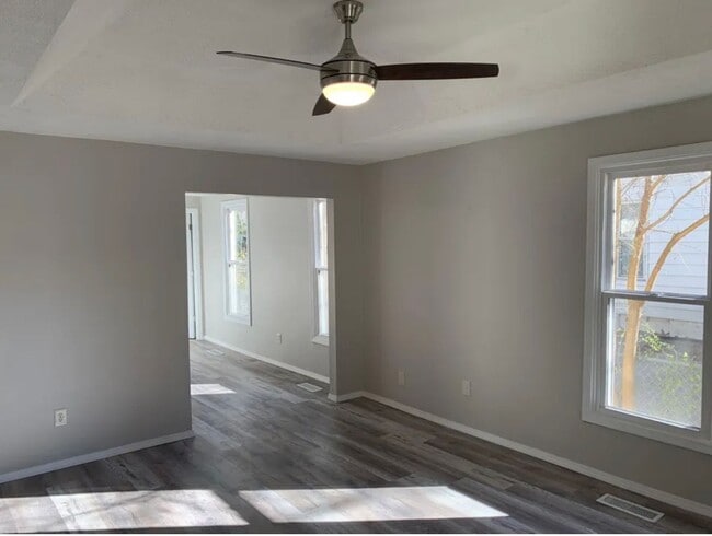 2046 N Campbell Ave in Springfield, MO - Building Photo - Building Photo