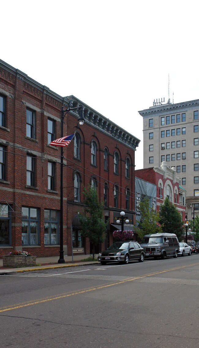 118 N Park Ave in Warren, OH - Building Photo - Building Photo