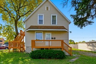 7635 W Foster Ave in Chicago, IL - Building Photo