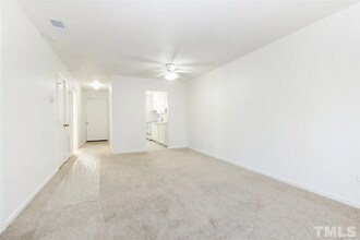 303 Ashley Forest Rd in Chapel Hill, NC - Building Photo - Building Photo