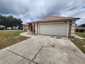 10405 Vista Pines Loop in Clermont, FL - Building Photo - Building Photo