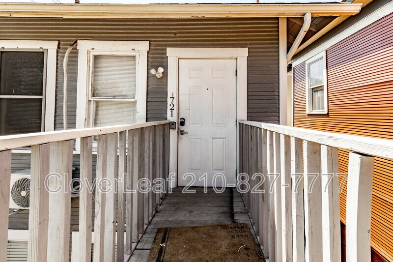 721 E Euclid Ave in San Antonio, TX - Building Photo
