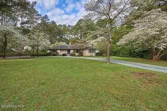 40 Bogie Dr in Whispering Pines, NC - Building Photo - Building Photo