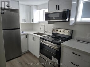 111 McAllister Rd in Toronto, ON - Building Photo - Building Photo