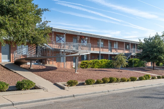 Grandview Apartments in El Paso, TX - Foto de edificio - Building Photo