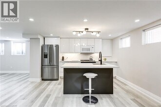 22 N Heights Rd in Toronto, ON - Building Photo - Building Photo