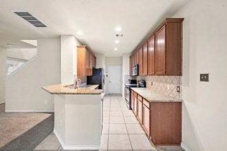 3315 Victorian Manor Ln in Houston, TX - Building Photo - Building Photo