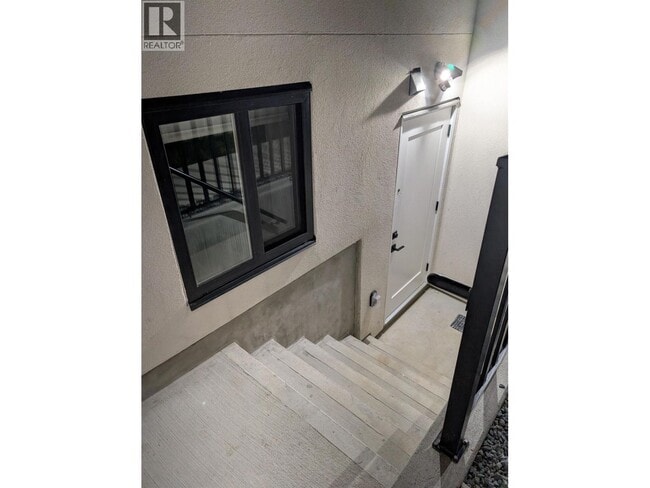 6536 Imperial St in Burnaby, BC - Building Photo - Building Photo