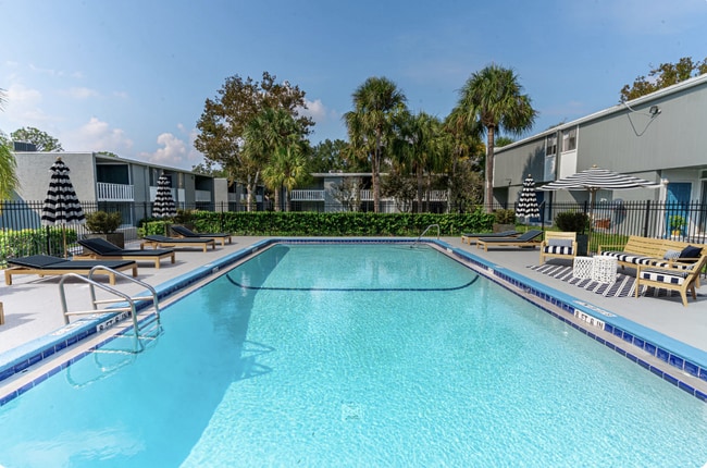 Southside Commons Realty LLC in Jacksonville, FL - Foto de edificio - Building Photo