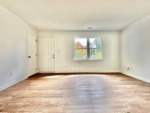 725 N Privette St in Zebulon, NC - Building Photo - Building Photo