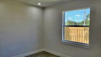 61 Marie Dr in West Palm Beach, FL - Building Photo - Building Photo