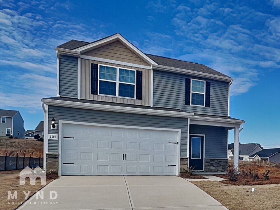 104 Lightning Dr in Shelby, NC - Building Photo