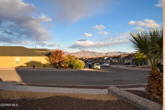 889 Blue Park Ave in Santa Teresa, NM - Building Photo - Building Photo