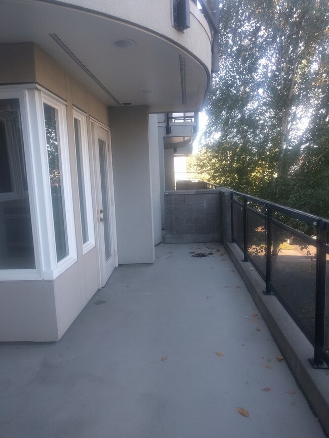property at 1835 Queen Anne Ave N
