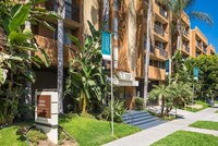 Catalina Gardens - Catalina Gardens Apartments in Los Angeles, California
