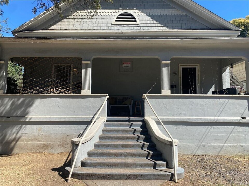 403 W 6th St, Unit B in Chico, CA - Building Photo