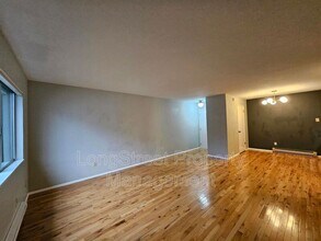 4602 NE Broadway in Portland, OR - Building Photo - Building Photo