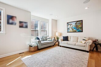 7314 Mountaineer Dr in Alexandria, VA - Building Photo - Building Photo