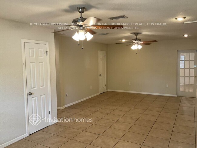 626 Huntington St in Brandon, FL - Foto de edificio - Building Photo