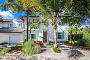 11064 SW 79th Path in Kendall, FL - Building Photo