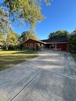 1409 W 53rd Pl in La Grange Highlands, IL - Building Photo