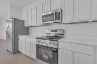 2803 Maloof Dr in Davenport, FL - Building Photo - Building Photo