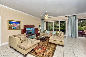 638 Vintage Reserve Cir in Naples, FL - Foto de edificio - Building Photo