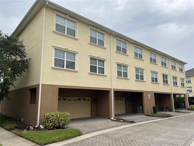 10144 Arbor Run Dr in Tampa, FL - Foto de edificio - Building Photo