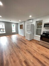 106 Renwick St in Newburgh, NY - Building Photo - Building Photo