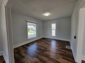 322 N C St in Oskaloosa, IA - Building Photo - Building Photo