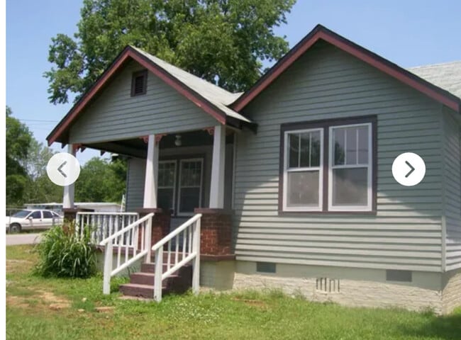 property at 401 Elm St