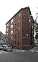 Hiatt Place in Washington, DC - Building Photo - Building Photo