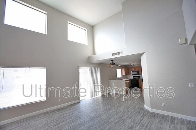 12301 W Columbine Dr in El Mirage, AZ - Building Photo - Building Photo