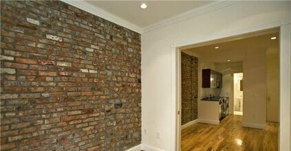 307 Mott St, Unit 4A in New York, NY - Building Photo - Building Photo
