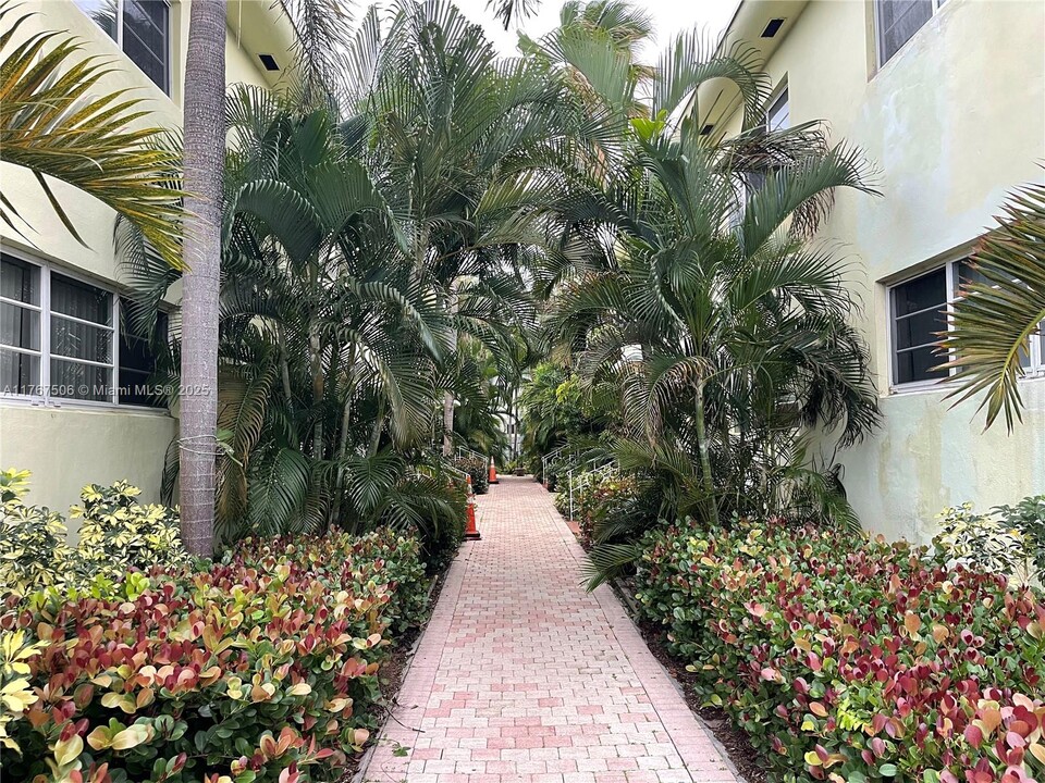 350 84th St in Miami Beach, FL - Building Photo
