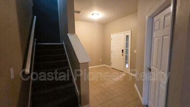 10279 Newminster Loop in Ruskin, FL - Building Photo - Building Photo