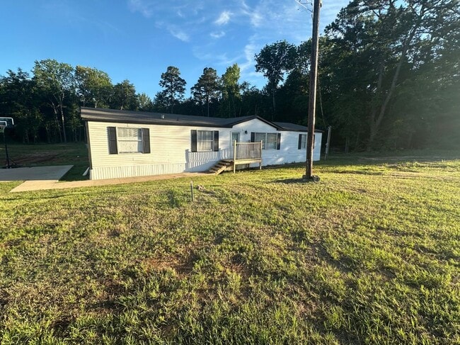 property at 17856 TX-31